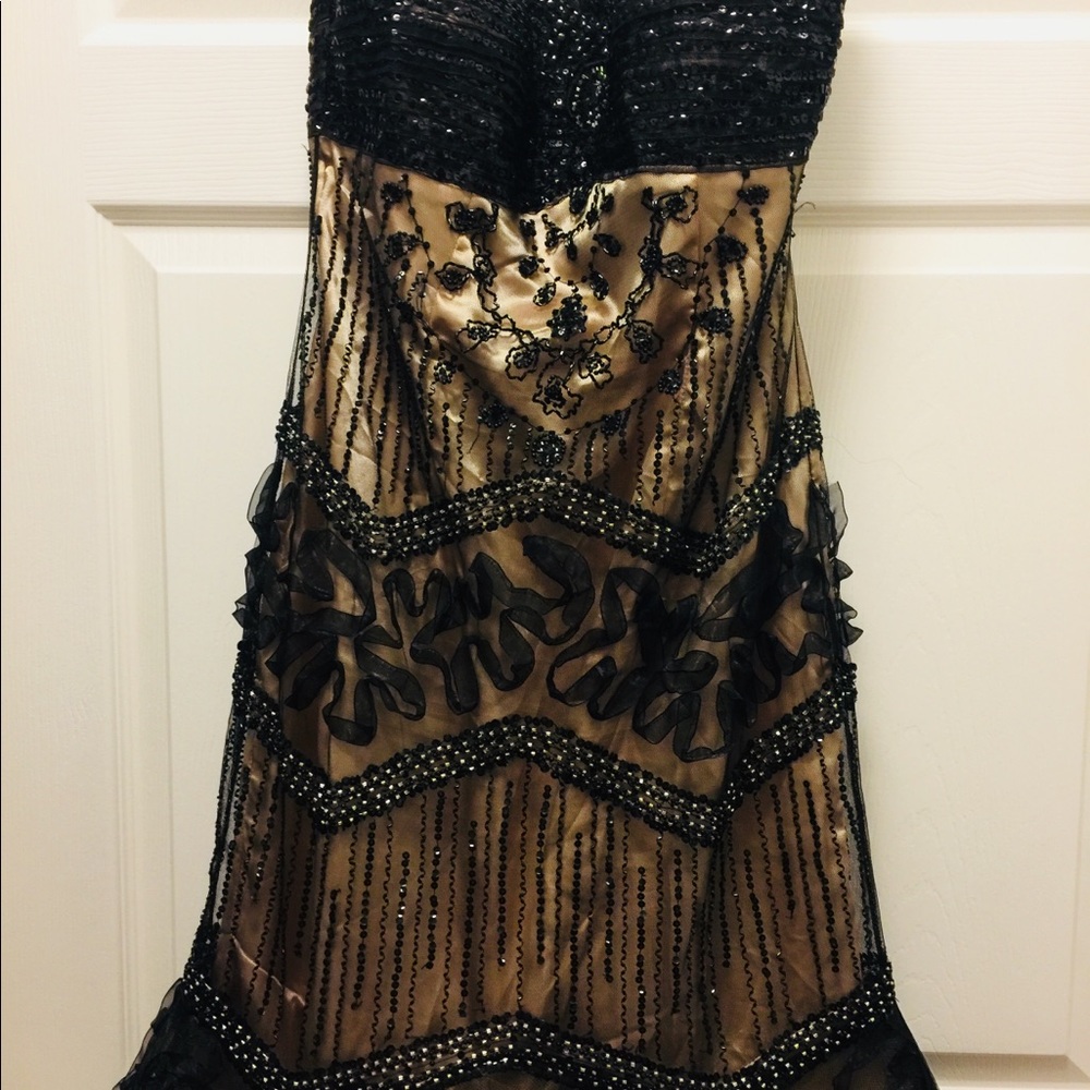Dress - Picture 3 of 6
